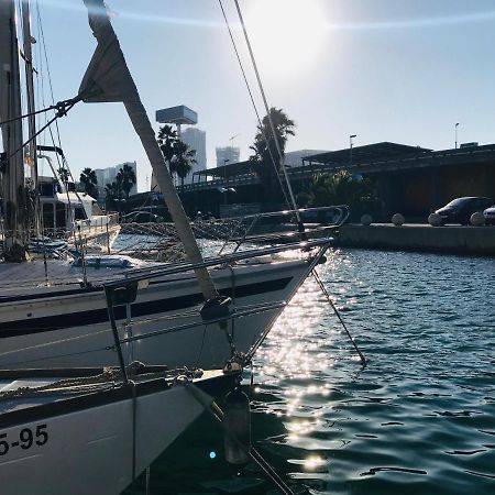 Sleep & Boats Barcelona City 圣阿德里安-德贝索斯 外观 照片